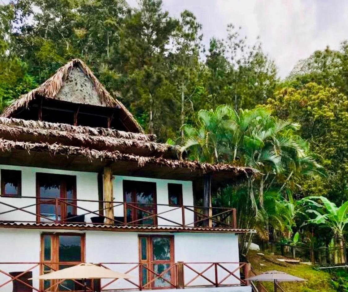 Ranchos De Chalia Panama *